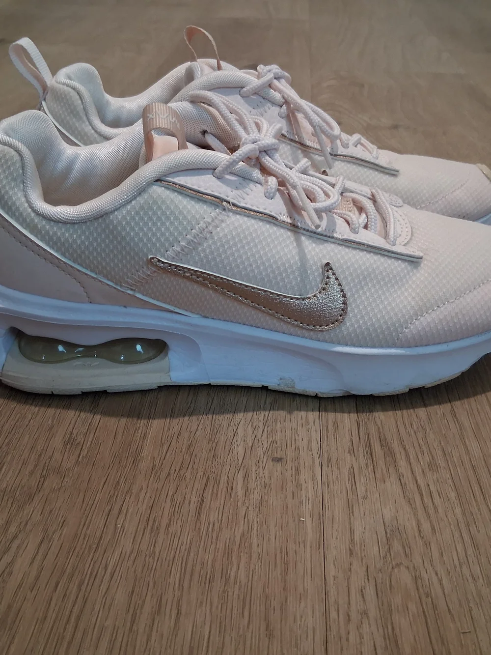 Nike lightweight athletic